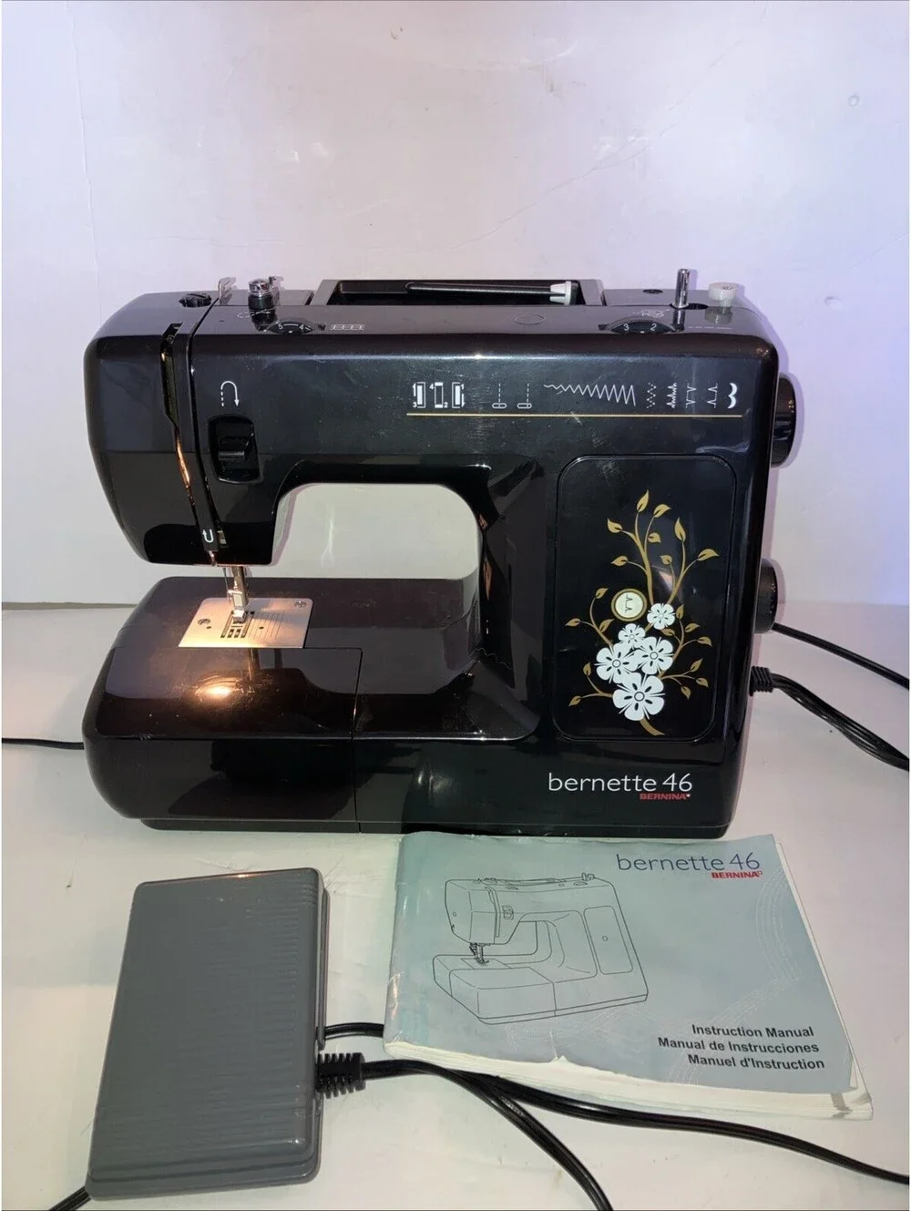 Bernina Bernette Model 46 Sewing Machine Black Instruction Book  WORKS